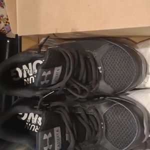 UNDER ARMOUR men's shoes